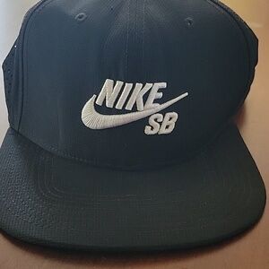 Nike SB Black Snapback hat